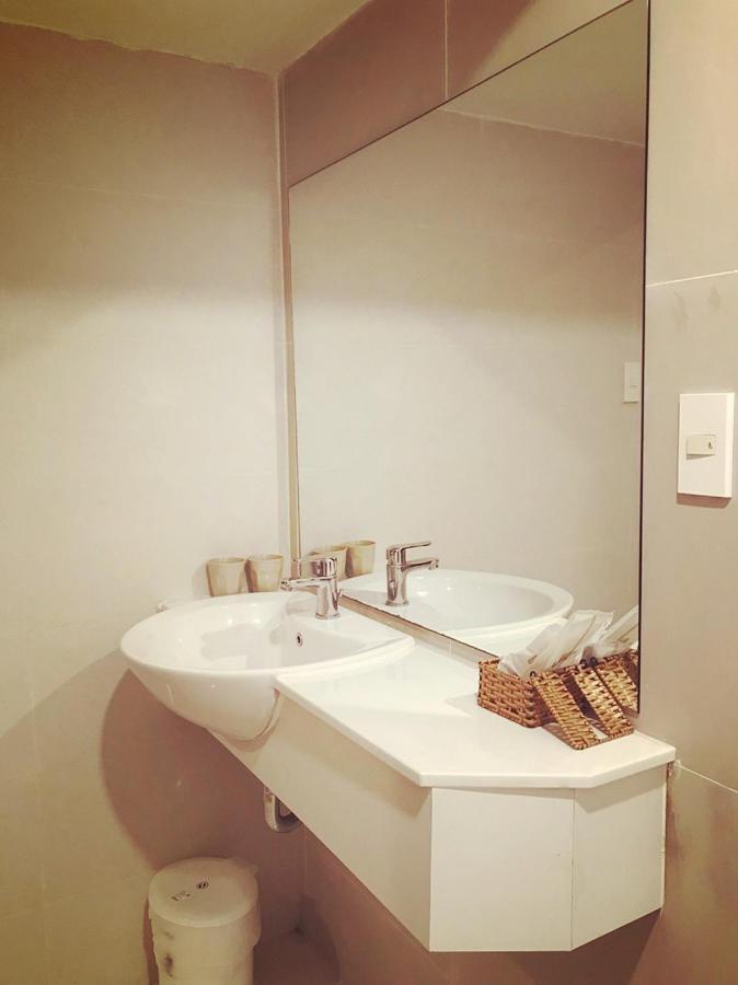 Simmi 5 Hotel & Apartment Ho Chi Minh-stad Buitenkant foto