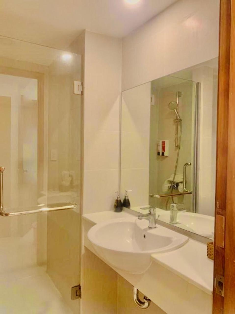 Simmi 5 Hotel & Apartment Ho Chi Minh-stad Buitenkant foto
