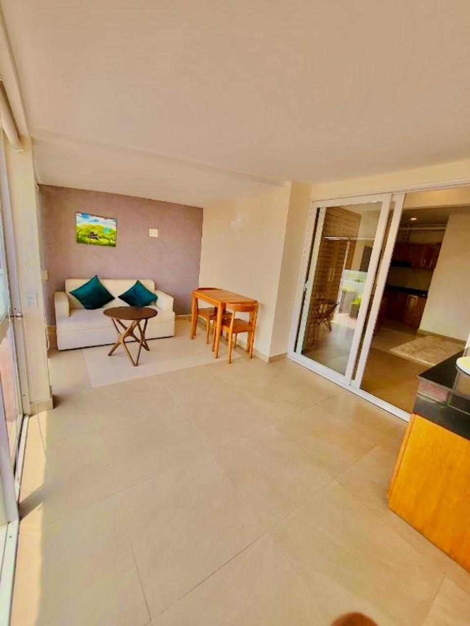 Simmi 5 Hotel & Apartment Ho Chi Minh-stad Buitenkant foto